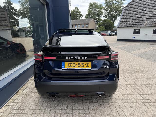 Citroen C4 1.2 Hybrid 145pk Max | Tot 8 jaar Garantie | Panorama Schuif-Kanteldak | Alcantara Massage Stoelen | Slechts 3500 KM | 360 Graden Camera | Navigatie | LED Verlichting | Camera | Adaptieve Cruise Control | Climate Control | Digitaal Dashboard | Apple Carplay & Android Auto | DAB+ Radio |