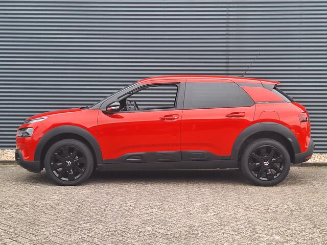 Citroen C4 CACTUS 1.2 PureTech Shine 110 PK Turbo | Trekhaak | Camera | Navigatie | Keyless Start | Cross Black Velgen | Mooie Lage Kilometerstand!! | Keyless Entry en Start |