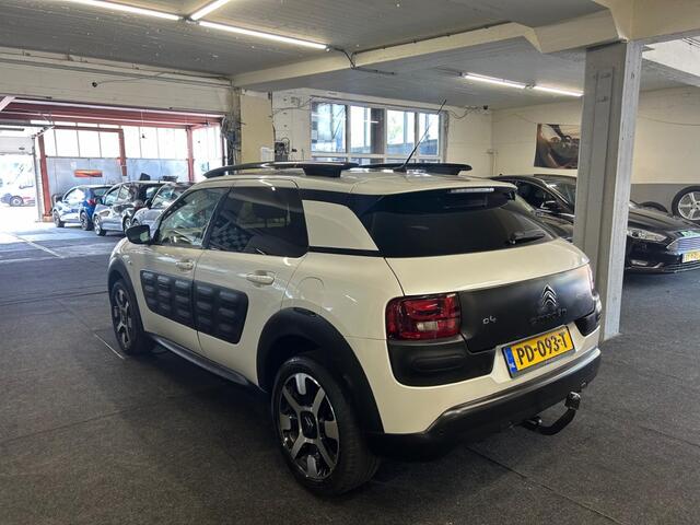 Citroen C4 CACTUS 1.2*Pano*Camera*Navi*Led*2016*