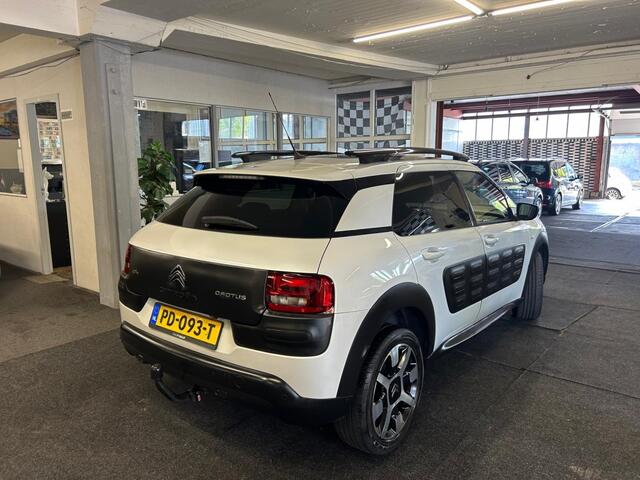 Citroen C4 CACTUS 1.2*Pano*Camera*Navi*Led*2016*