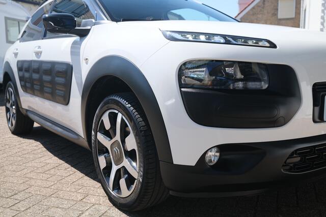 Citroen C4 CACTUS 1.2 PureTech Shine PT 82 Shine Navi | Camera | Trekhaak "|17 " LM