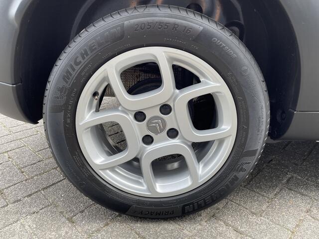 Citroen C4 CACTUS 110pk Feel (Camera - Navigatie - Apple Carplay - Parkeersensoren - Automatische Airco - Lichtmetalen velgen)