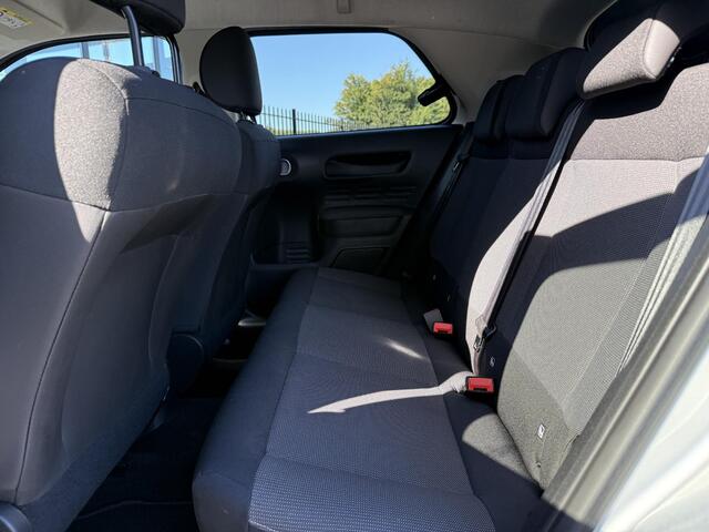 Citroen C4 CACTUS 1.2 PureTech Shine Automaat,110pk,Dealer Onderhouden,Trekhaak,Distributie vv 2023,Navi,Clima,Cruise,Pdc,Lm velgen,Nieuwe Apk bij Aflevering