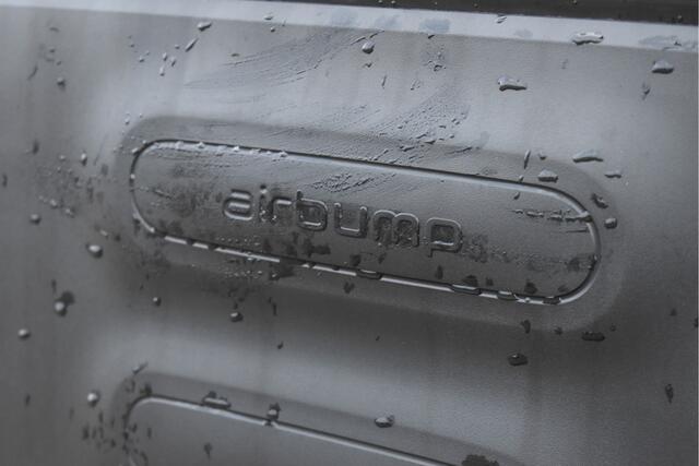 Citroen C4 CACTUS 1.2 PureTech Shine Airbump Blackline | NL-Auto | Nav | Cruise Cotrol | PDC achter | LM-Velgen allweather | NAP | Distributie vervangen