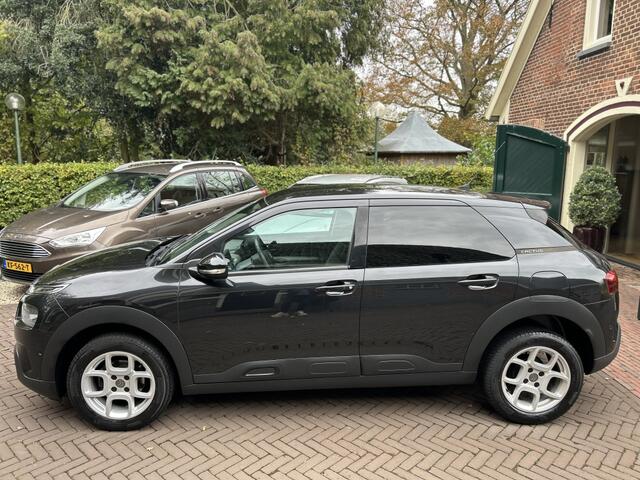 Citroen C4 CACTUS 1.2 110pk Feel Navi, Camera, LMV, Slechts 74 dkm!