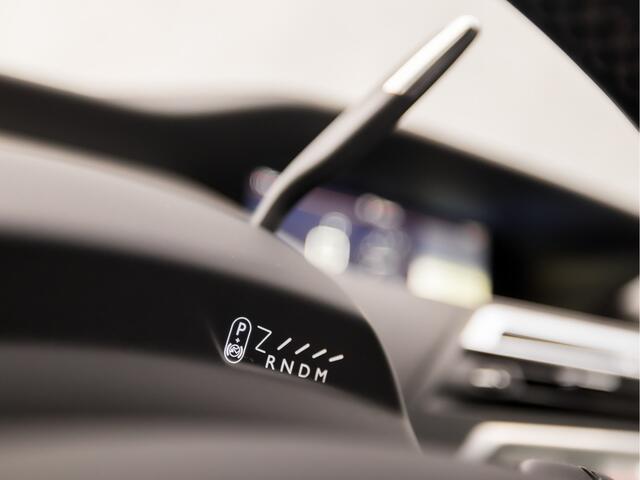 Citroen C4 PICASSO 1.6 THP Shine 165Pk Automaat (APPLE CARPLAY, NAVIGATIE, CAMERA, LEDER, SPORTSTOELEN, TREKHAAK, GETINT GLAS, CRUISE, NIEUWE APK, NIEUWSTAAT)