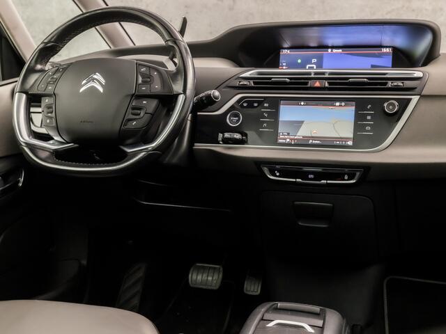 Citroen C4 PICASSO 1.2 PureTech Sport Automaat (PANORAMADAK, APPLE CARPLAY, GROOT NAVI, CAMERA, KEYLESS, SPORTSTOELEN, GETINT GLAS, TREKHAAK, LM VELGEN, LED KOPLAMPEN, NIEUWE APK, NIEUWSTAAT)
