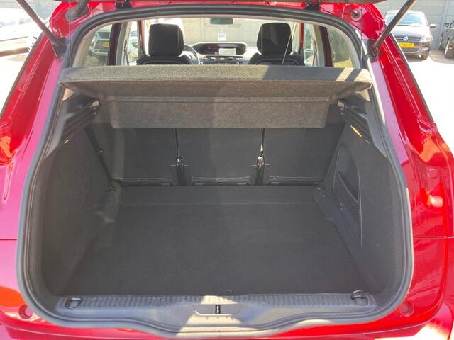 Citroen C4 PICASSO 1.2 PURETECH FEEL Dist,riem vervangen NL Auto