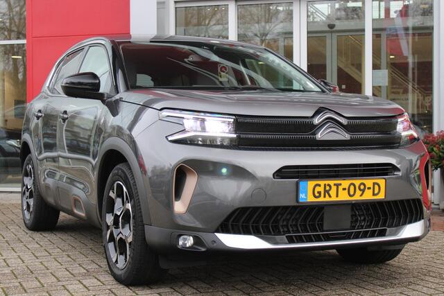 Citroen C5 Aircross 1.6 225PK PLUG-IN HYBRID C-SERIES | NAVIGATIE | ACHTERUITRIJ CAMERA | DODEHOEKDETECTIE | APPLE CARPLAY/ANDROID AUTO | CLIMATE CONTROL | DAB RADIO | CRUISE CONTROL | VERSTELBARE ACHTERSTOELEN | LANE-ASSIST | NIEUWE AUTO! |