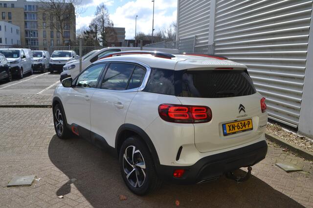 Citroen C5 Aircross 1.6 PureTech Feel I AUTOMAAT I 180PK I NAVIGATIE I ACHTERUITRIJCAMERA I AFKOPPELBARETREKHAAK I LUXE STOFFEN BEKLEDING I PARKEERSENSOREN VOOR & ACHTER I