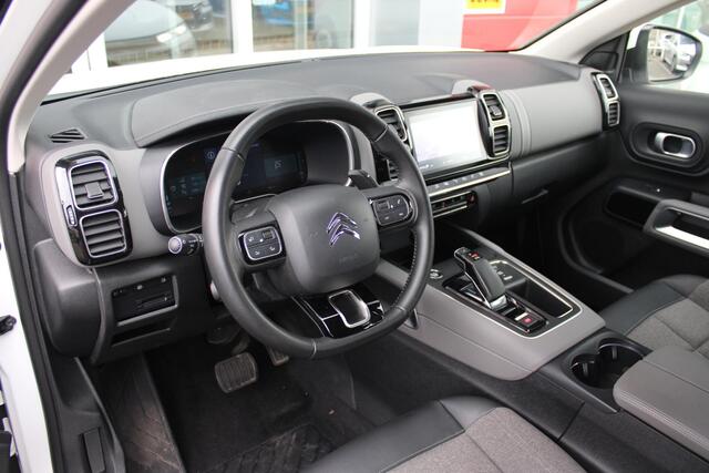 Citroen C5 Aircross 1.6 Plug-in 225PK Hybrid BUSINESS | NAVIGATIE | APPLE CARPLAY/ANDROID AUTO | KEYLESS ENTRY/START | LED KOPLAMPEN | DODEHOEK DETECTIE | LICHTMETALEN VELGEN 18" | CLIMATE CONTROL | NAVIGATIE | PARKEERSENSOREN VOOR EN ACHTER |