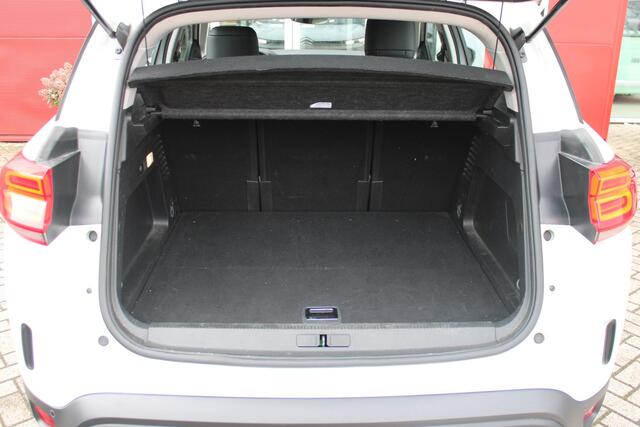 Citroen C5 Aircross 1.6 Plug-in 225PK Hybrid BUSINESS | NAVIGATIE | APPLE CARPLAY/ANDROID AUTO | KEYLESS ENTRY/START | LED KOPLAMPEN | DODEHOEK DETECTIE | LICHTMETALEN VELGEN 18" | CLIMATE CONTROL | NAVIGATIE | PARKEERSENSOREN VOOR EN ACHTER |