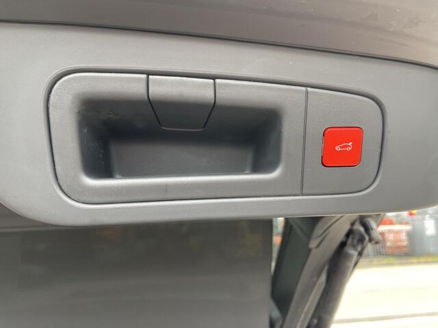 Citroen C5 X 1.6 Plug-in Hybrid Shine 19''/Leder + memory/Elektrische klep/Dodehoek/Head-up display/Keyless/Stuur+stoelverwarming/Voorruitverwarming/DAB+/Camera