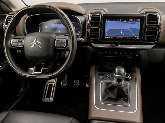 Citroen C5 Aircross 1.2 PureTech Sport Deluxe (APPLE CARPLAY, GROOT NAVI, MEMORY SEATS, STOELVERWARMING, ADAPTIVE CRUISE, LEDER, ELEK ACHTERKLEP, KEYLESS, GETINT GLAS, NIEUWE APK, NIEUWSTAAT)