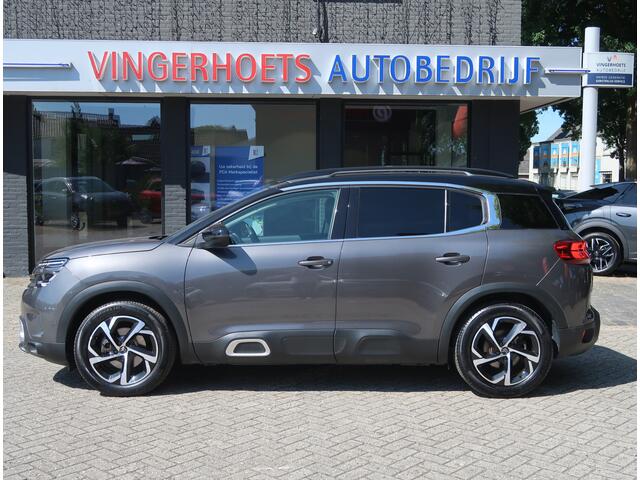 Citroen C5 Aircross 130 Pk * AUTOMAAT * 100% Benzine * WAUWWWW * Navigatie * Trekhaak * Dodehoekbewaking * Stoelverwarming * Keyless entry & Start Button * Draadloze Telefoonlader * Climate & Cruise Control * Zwart Dak * DAB Radio * L.M. Velgen * Vingerhoets; Vierde