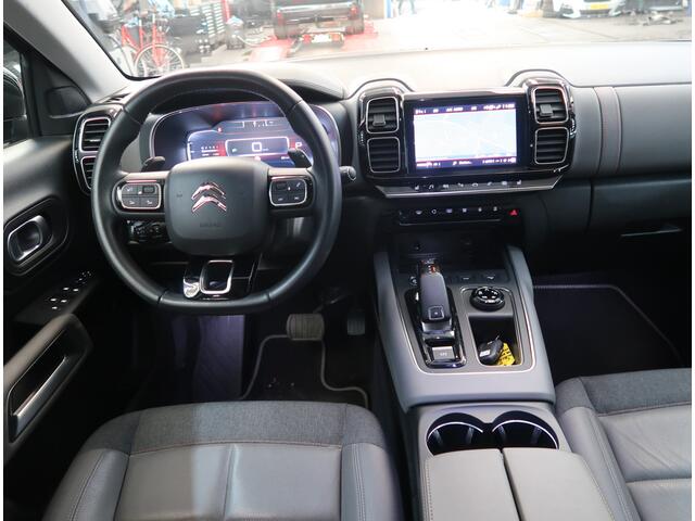 Citroen C5 Aircross 130 Pk * AUTOMAAT * 100% Benzine * WAUWWWW * Navigatie * Trekhaak * Dodehoekbewaking * Stoelverwarming * Keyless entry & Start Button * Draadloze Telefoonlader * Climate & Cruise Control * Zwart Dak * DAB Radio * L.M. Velgen * Vingerhoets; Vierde