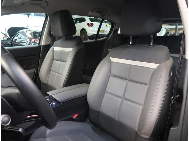 Citroen C5 Aircross 130 Pk * AUTOMAAT * 100% Benzine * WAUWWWW * Navigatie * Trekhaak * Dodehoekbewaking * Stoelverwarming * Keyless entry & Start Button * Draadloze Telefoonlader * Climate & Cruise Control * Zwart Dak * DAB Radio * L.M. Velgen * Vingerhoets; Vierde