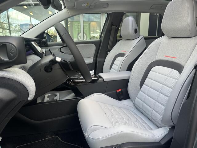 Citroen C5 Aircross 1.2 Hybrid 145 Max | Comfort Seats | Adaptive Cruise Control | Climate Control | Parkeercamera/-sensoren | Panoramadak | PHC onderstel | Appel Carplay/Android Auto | Full LED | Elektrische kofferbak | Stoelverwarming/-massage | Head-Up Display | 