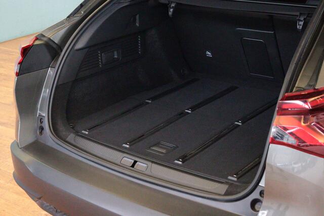 Citroen C5 X 1.6 Plug-in Hybrid 225 Feel | NAVI | CAMERA + PDC | ADAP CRUISE | STOELVERW | LMV19" |