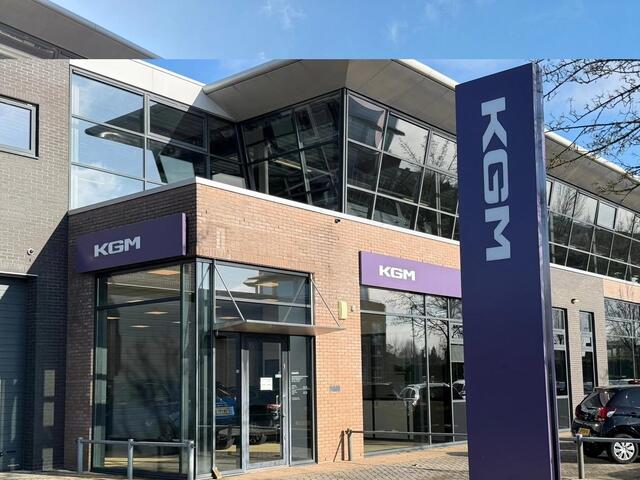 Citroen C5 X 1.2 PureTech Business Limousine, compleet met Automaat, AdaptiveCruise Control en Keyless Entry