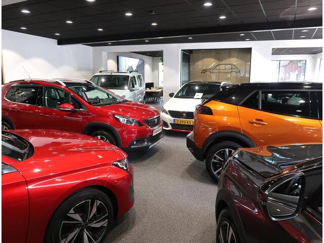 Citroen C5 Aircross 1.6 Plug in Hybride 225 Luxe Shine * Automaat * * Navigatie * Dodehoek Detector * Achtertuitrij Camera * 1/2 Lederen Interieur * 3 Stoelen 2e Rij * Laadstekker * Adaptive Cruise Control * 19"L.M.Velgen * Vingerhoets; Vierde Generatie Eersteklas S