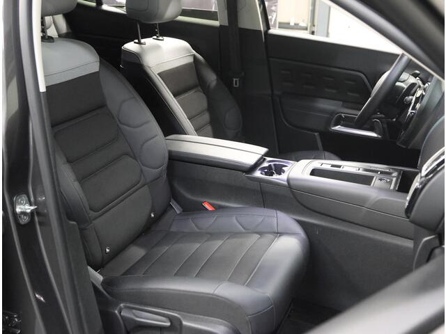 Citroen C5 Aircross 1.6 Plug-in Hybrid 180PK Max | 1ste eigenaar | AppleCarPlay/AndroidAuto | Schuifkanteldak | Navigatie | Cruise Control | Keyless | FULL LED | 360'Camera | Isofix | Privacy Glass | Parkeersensoren | Two-Tone |