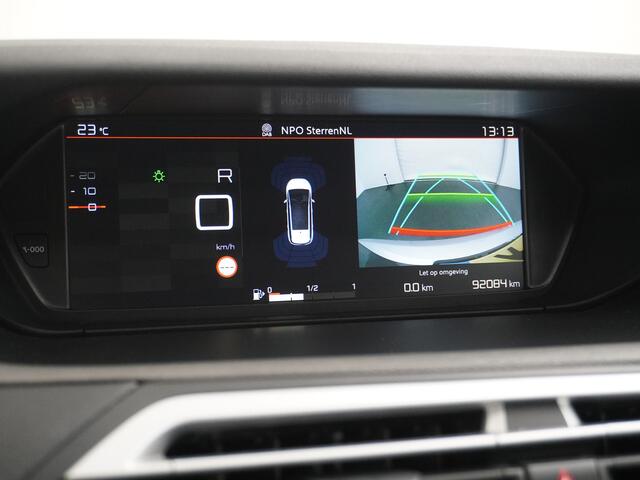 Citroen GRAND C4 PICASSO SpaceTourer 1.2T 131pk 7p. Camera Navi Parkeerhulp Keyless 1/2Leer Stoelverw. Flippers Dab Apple/Android CruiseControl Pdc V+A Ecc Bluetooth Usb Tel. Mistlampen Led Isofix 17''LM PureTech Shine