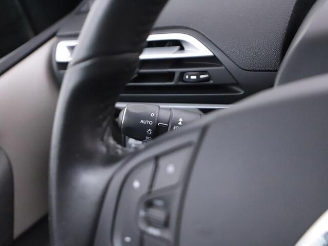 Citroen GRAND C4 PICASSO SpaceTourer 1.2T 130pk Business 7 Persoons Camera/Nav /Trekhaak/Dakkoffer/Winterpakket/Comfortstoelen/Pano.ruit