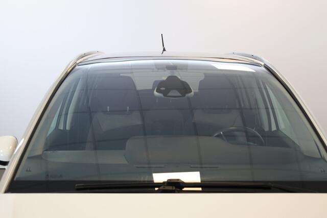 Citroen GRAND C4 PICASSO PT 180 Shine Automaat-8 Trekhaak | Stoelverwarming | Camera | Navi | Pano dak | 18"