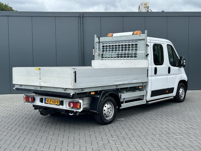 Citroen JUMPER 2.2 140 PK EURO 6 / PICK UP / OPEN LAADBAK / 1e EIG. / 40.591 KM !! / 7 PERS. DUBBEL CABINE / 2.5 TONS TREKHAAK / PARKEER SENSOREN