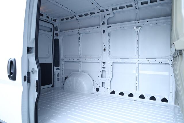 Citroen JUMPER 2.2 BlueHDi 140pk L2H2 3.5t | Automaat | BLAUW | Navi | Camera | Adapt.Cruise | Apple Carplay | Smart Key