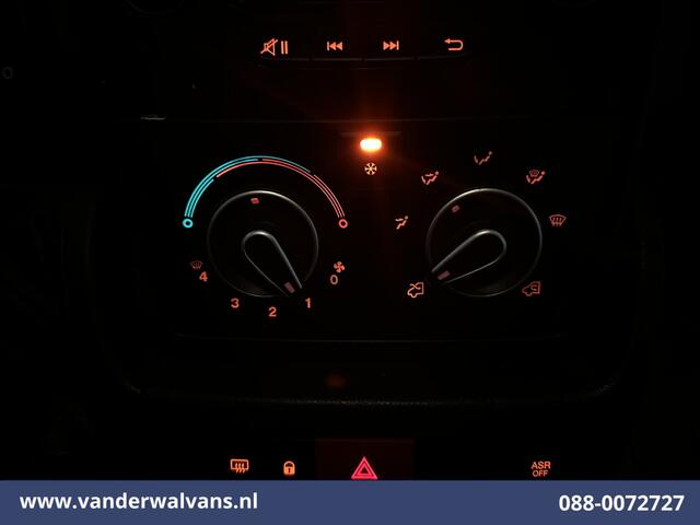 Citroen JUMPER 2.2 BlueHDi 141pk Bakwagen Laadklep Euro6 Airco | 1015kg laadvermogen | Cruisecontrol Bijrijdersbank