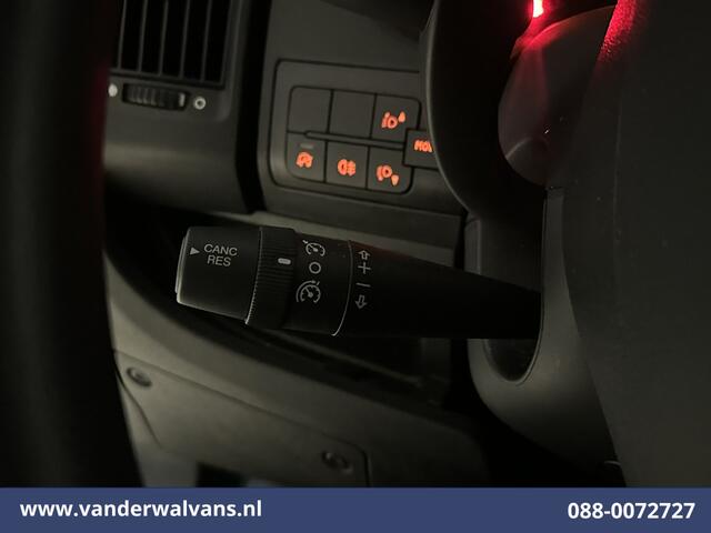 Citroen JUMPER 2.2 BlueHDi 141pk Bakwagen Laadklep Euro6 Airco | 955kg laadvermogen | Cruisecontrol Bijrijdersbank.