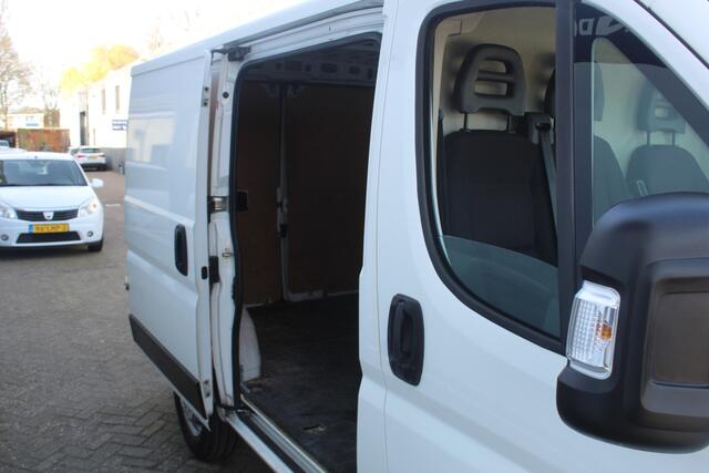 Citroen JUMPER 33 2.0 BlueHDi L1H1 Parkeersensoren l Bluetooth l Zijschuif deur l Centrale vergrendeling