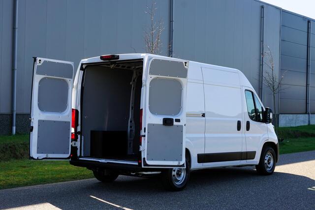 Citroen JUMPER 2.2 BlueHDi 140 S&S L2H2 3.5t in Topstaat |Trekhaak |Betimmering |2e airbag |Groot scherm |Standkachel |Stoelverwarming |Keyless entry en start |Camera |Cruise |Navi |3500 KG