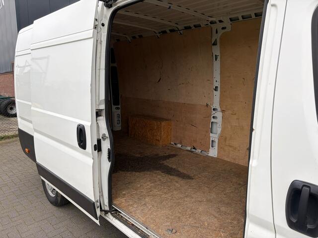 Citroen JUMPER 35 2.2HDi 165PK L3H2 Euro 6 3-Pers. Trekh.Camera Pdc ECC Wandbetimmering Houtenvloer Achterdeuren Schuifdeur 3.000KG Trekgewicht