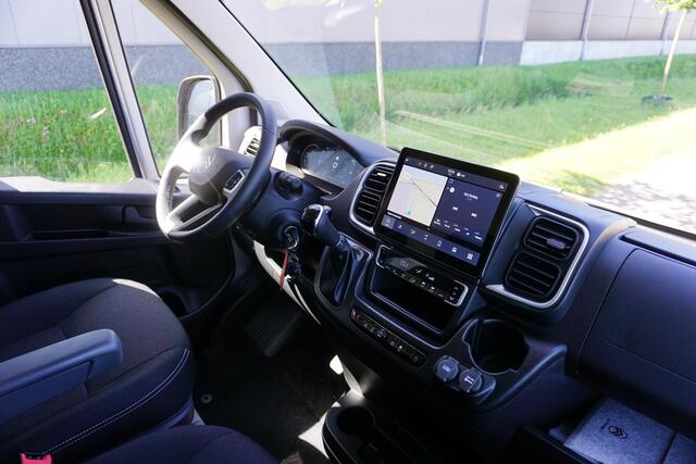 Citroen JUMPER 2.2 BlueHDi 140 L2H2 3.5t Automaat |Nieuwstaat |Luifel |Trekhaak |Camera |Cruise |Navi |Carplay |Android auto |Stoelverwarming |Metallic |Nieuwe type |2e airbag
