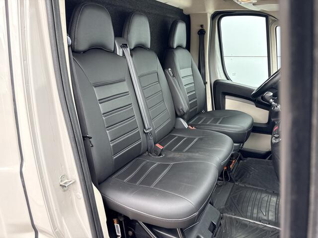 Citroen JUMPER 2.2 130PK Paardenwagen Horsetrailer Pferdewagen Gietvloer WTV-opbouw Interieur- en achteruitcamera Trekhaak Leer Climate control