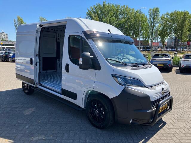 Citroen JUMPER 2.2 BlueHDi 140 S&S L2H2 3.5t | Adaptieve Cruise control | Achteruitrijcamera | Climate control | Navigatie | 3 persoons | Side steps | Lichtmetalen velgen black | Pushbar