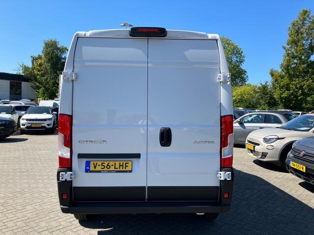 Citroen JUMPER 2.2 BlueHDi 140 S&S L2H2 3.5t | Adaptieve Cruise control | Achteruitrijcamera | Climate control | Navigatie | 3 persoons | Side steps | Lichtmetalen velgen black | Pushbar