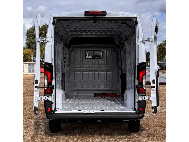 Citroen JUMPER ë-Jumper 3.5t L4H3 Zwaar 110 kWh | Achteruitrijcamera | Elektrische achterruitspiegel | Parkeersensoren | Airco | Navigatie | Lane-keeping | Cruise control