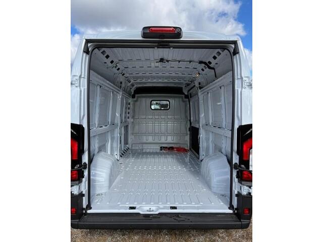 Citroen JUMPER ë-Jumper 3.5t L4H3 Zwaar 110 kWh | Achteruitrijcamera | Elektrische achterruitspiegel | Parkeersensoren | Airco | Navigatie | Lane-keeping | Cruise control