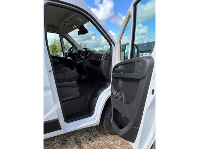 Citroen JUMPER ë-Jumper 3.5t L4H3 Zwaar 110 kWh | Achteruitrijcamera | Elektrische achterruitspiegel | Parkeersensoren | Airco | Navigatie | Lane-keeping | Cruise control