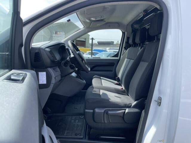 Citroen JUMPY 1.6 BlueHDI Club M | L2 | Airco | Navigatie | 3-Zits | Trekhaak | Bank | Imperiaal