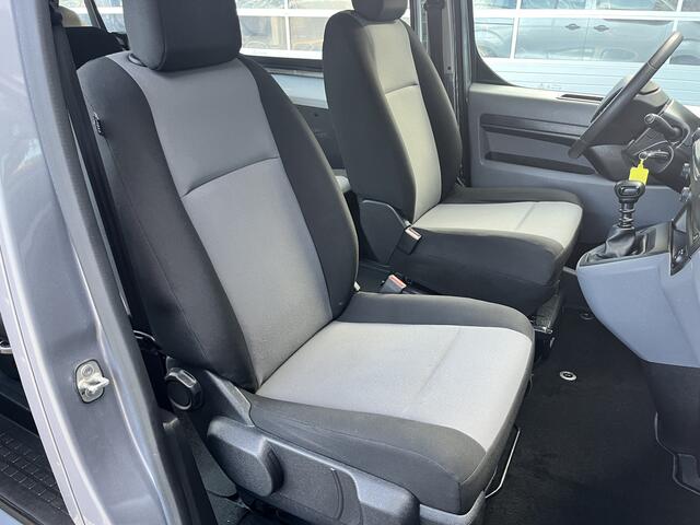 Citroen JUMPY 1.5 BlueHDi XL Marge BTW en BPM vrij!! Airco Cruise controle Trekhaak 2500kg Navigatiesysteem Personenvervoer 8-Persoons Parkeerhulp achter Apple carplay 1e eigenaar Euro 6 Bpm en Btw vrij voor particulier