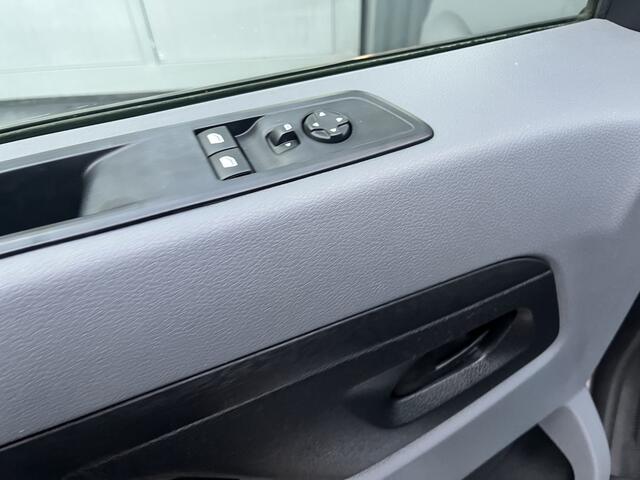 Citroen JUMPY 1.5 BlueHDi XL Marge BTW en BPM vrij!! Airco Cruise controle Trekhaak 2500kg Navigatiesysteem Personenvervoer 8-Persoons Parkeerhulp achter Apple carplay 1e eigenaar Euro 6 Bpm en Btw vrij voor particulier