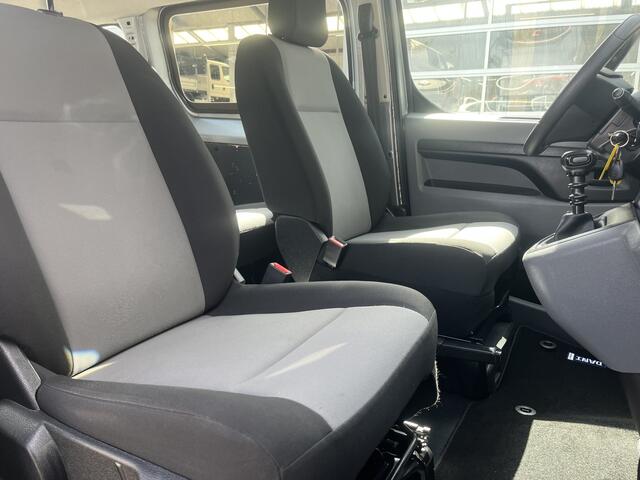 Citroen JUMPY 1.5 BlueHDi 120 XL Marge BTW en BPM vrij!! Airco Cruise controle Trekhaak 2500kg Navigatiesysteem Personenvervoer 9-Persoons Parkeerhulp achter Apple carplay 1e eigenaar Euro 6 Bpm en Btw vrij voor particulier