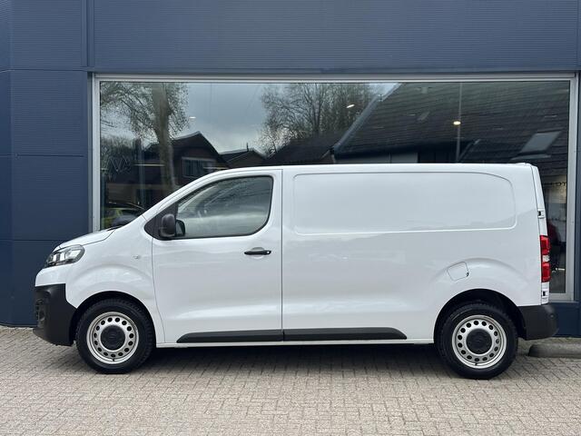 Citroen JUMPY 2.0 BlueHDI 145 PK L2 Club | Automaat | Zakelijk BPM Vrij | 3-Zits | Slechts 14.670 KM | Navigatie | Airco | Volledige Betimmering Laadruimte | Adaptieve Cruise Control | Dode Hoek Detectie | Apple Carplay & Android Auto | DAB+ Radio | Mistlampen | Parkee
