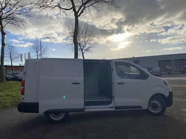 Citroen JUMPY L2 2.0 BlueHDI 145pk | BPM vrij | NAVI | Apple Carplay | Android Auto | Multimedia | Digitale cockpit | Achteruitrijcamera | Parkeersensoren voor en achter | Dode hoek detectie | Mistlampen | Automatische verlichting | Elektrisch inklapbare spiegels