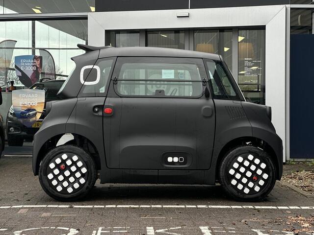 Citroen dark side | Nieuw type!! | Panoramadak | Verwarming | Full LED | Telefoonhouder | Spoiler | Vanaf 16 jaar!! |